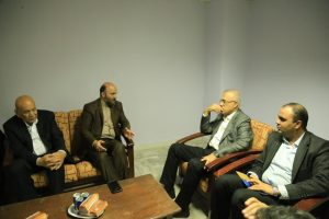 معاون وزیر و رئیس سازمان نوسازی، توسعه و تجهیز مدارس کشور در سفر به استان هرمزگان با استاندار و جمعی از مسوولین پروژههای نهضت توسعه عدالت در فضاهای آموزشی استان هرمزگان دیدار و گفتگو کرد.