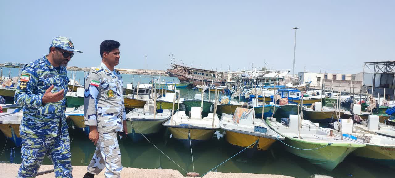 توقیف شش فروند قایق صیادی بی‌هویت حامل تور محاصره‌ای (پرساین) در بندرلنگه