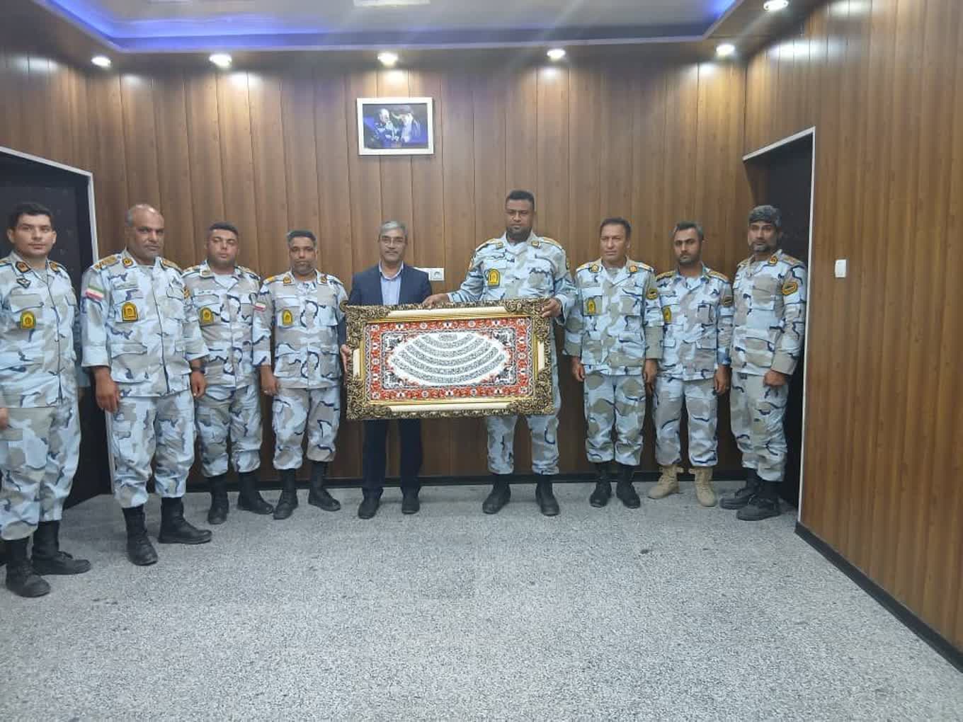 دیدار فرمانده دریابانی بندرعباس با فرماندار بندر خمیر به مناسبت هفته دولت