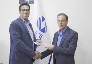 اهدای 100 کیف و جامدادی به دانش آموزان نیازمند جزیره کیش