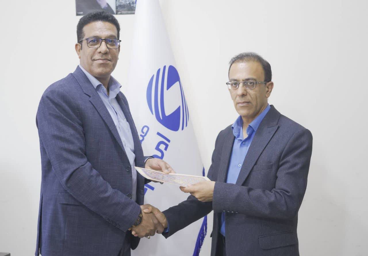 اهدای 100 کیف و جامدادی به دانش آموزان نیازمند جزیره کیش