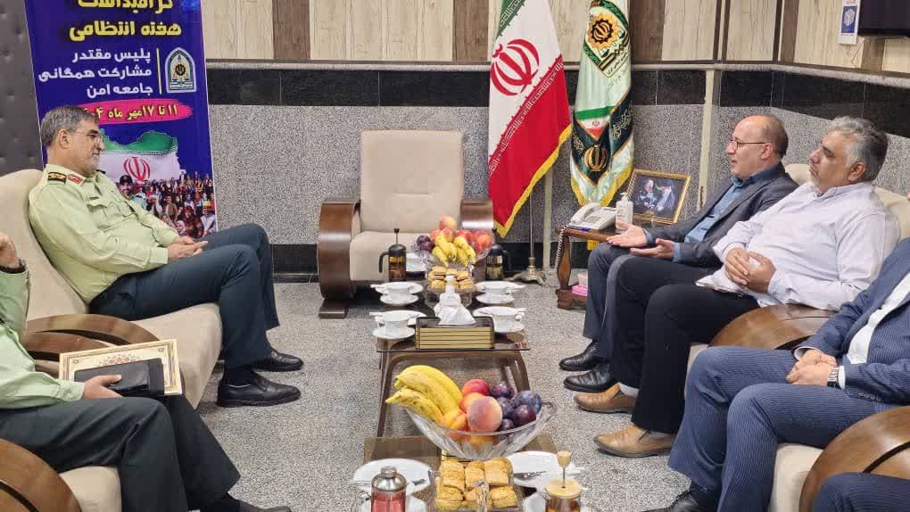 دیدار مدیر مخابرات منطقه هرمزگان با فرماندهی انتظامی استان به مناسبت هفته ناجا