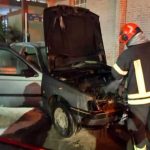 آتش‌سوزی یک دستگاه پژو ۴۰۵ در بندرعباس